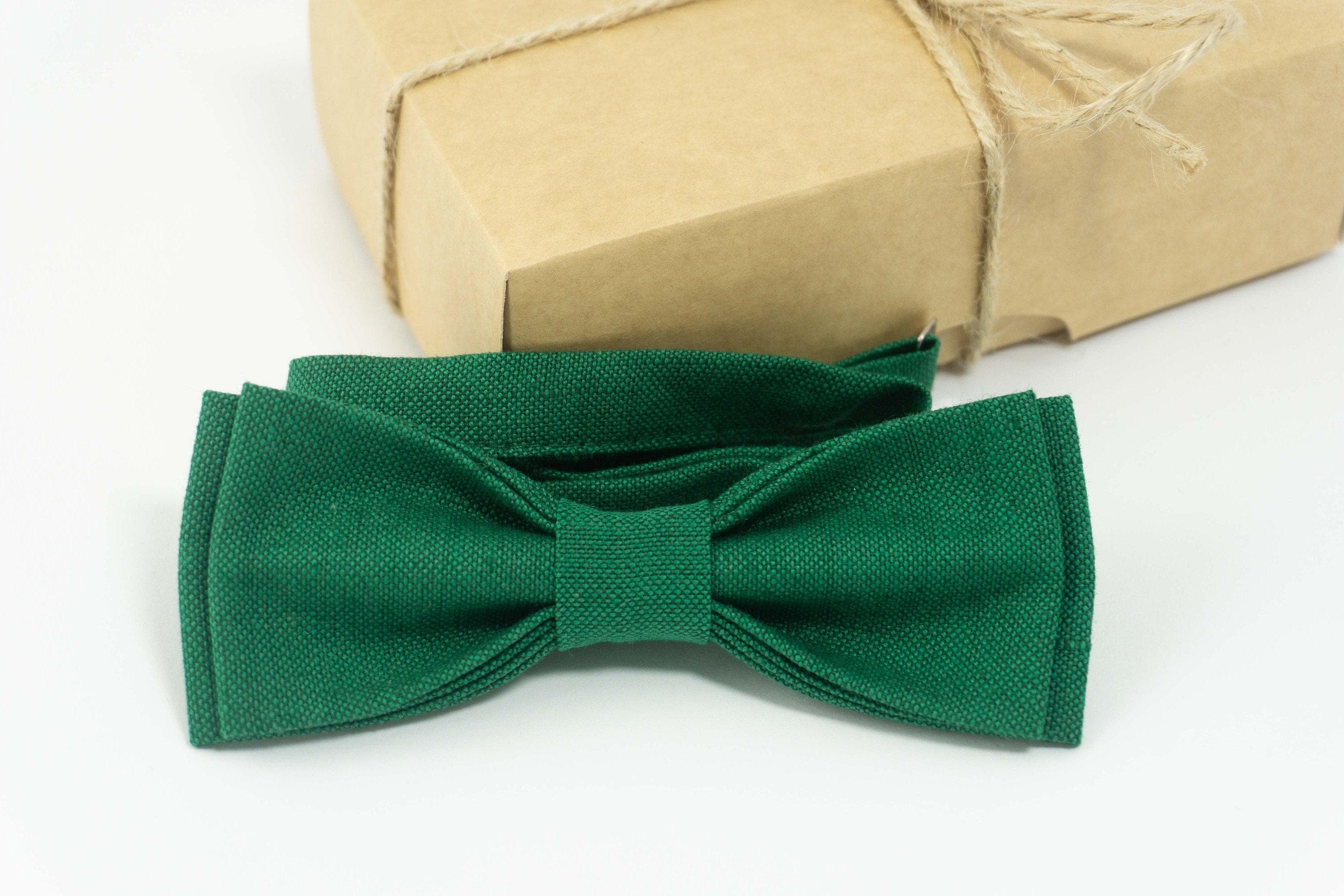 Emerald green wedding bow tie