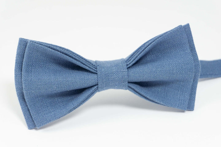 Blue groomsmen bow ties for weddings