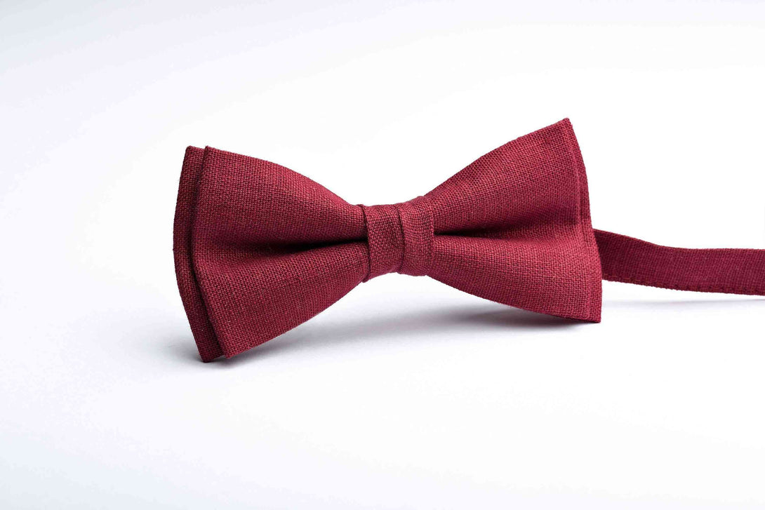 Elevate Your Formal Style with Our Sophisticated Burgundy Necktie