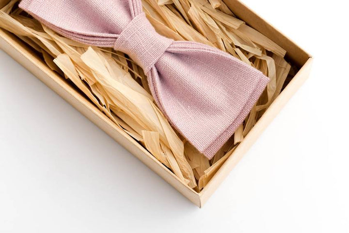 Light Dusty Rose Linen Bow Tie - A Subtle and Charming Accent