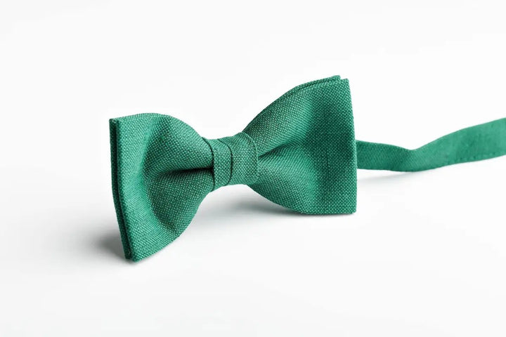 Elegant Green Wedding Bow Ties for Groomsmen - Eco-Friendly Linen Collection