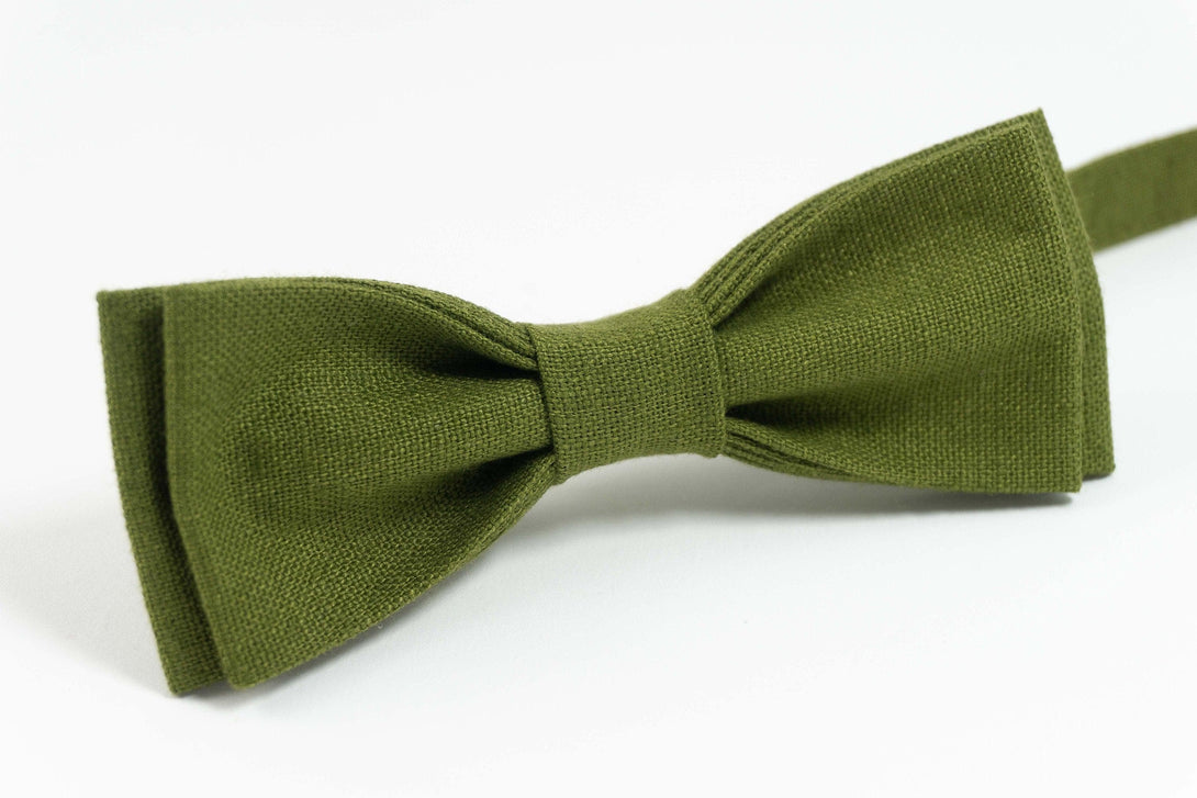 Moss green linen bow tie for boys | Linen wedding bow tie for groomsmen