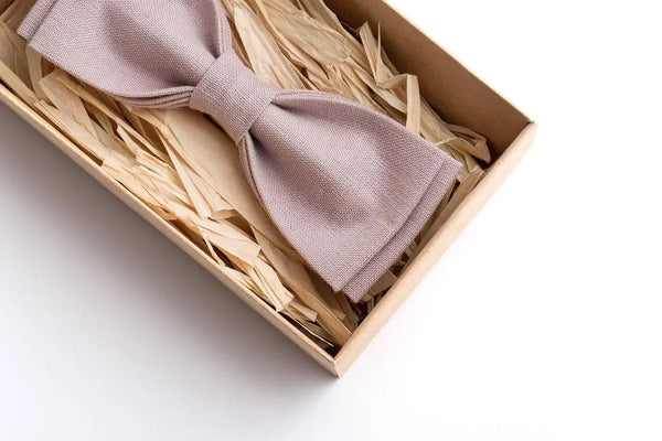 Pale Mauve Adjustable Linen Bow Tie - Stylish Choice for Wedding Parties and Groomsmen