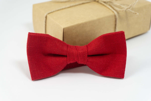 Adjustable Red Bow Tie for Men - Comfortable and Convenient Accessory