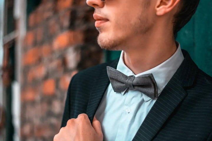 Versatile Teal Linen Bow Tie - Ideal Choice for Weddings and Formal Events